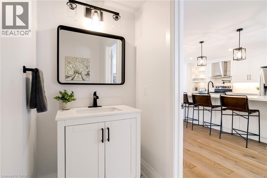 5199 Broughton Crescent, Burlington, Ontario  L7L 3C1 - Photo 13 - 40805704