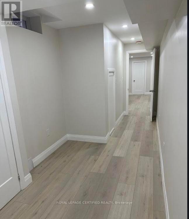 3881 Skyview Street S, Mississauga, Ontario  L5M 8A1 - Photo 11 - W12794996