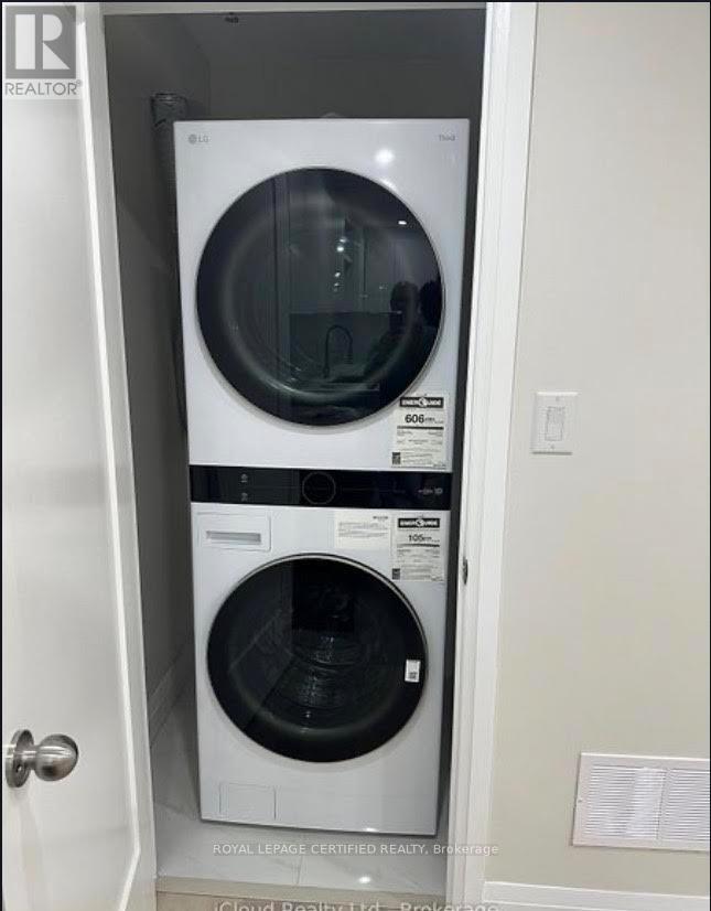 3881 Skyview Street S, Mississauga, Ontario  L5M 8A1 - Photo 13 - W12794996