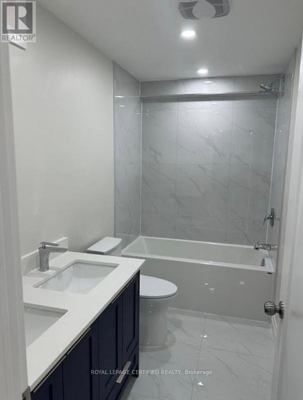 3881 Skyview Street S, Mississauga, Ontario  L5M 8A1 - Photo 8 - W12794996