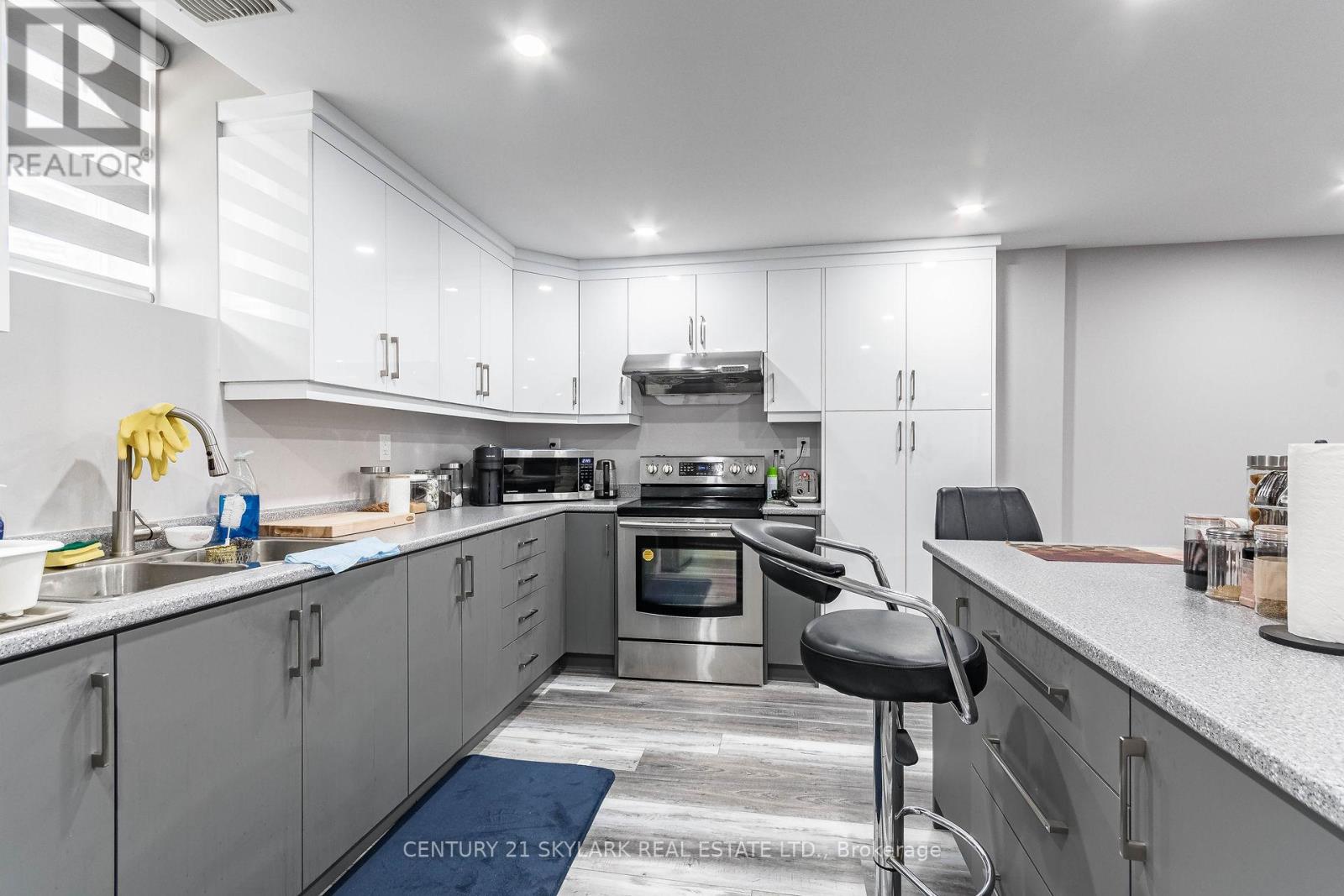 6 Villanova Road, Brampton, Ontario  L6Y 2Z4 - Photo 10 - W12795062