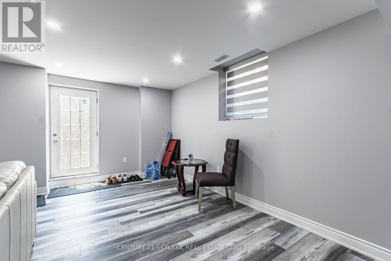 6 Villanova Road, Brampton, Ontario  L6Y 2Z4 - Photo 3 - W12795062