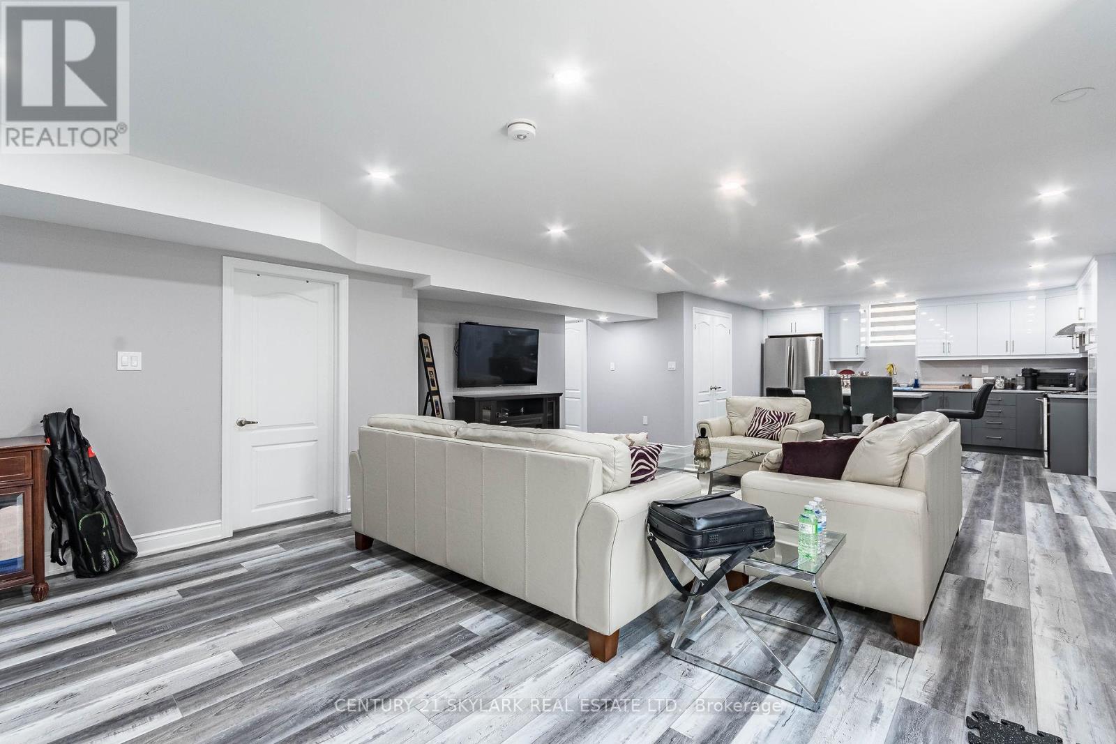 6 Villanova Road, Brampton, Ontario  L6Y 2Z4 - Photo 5 - W12795062