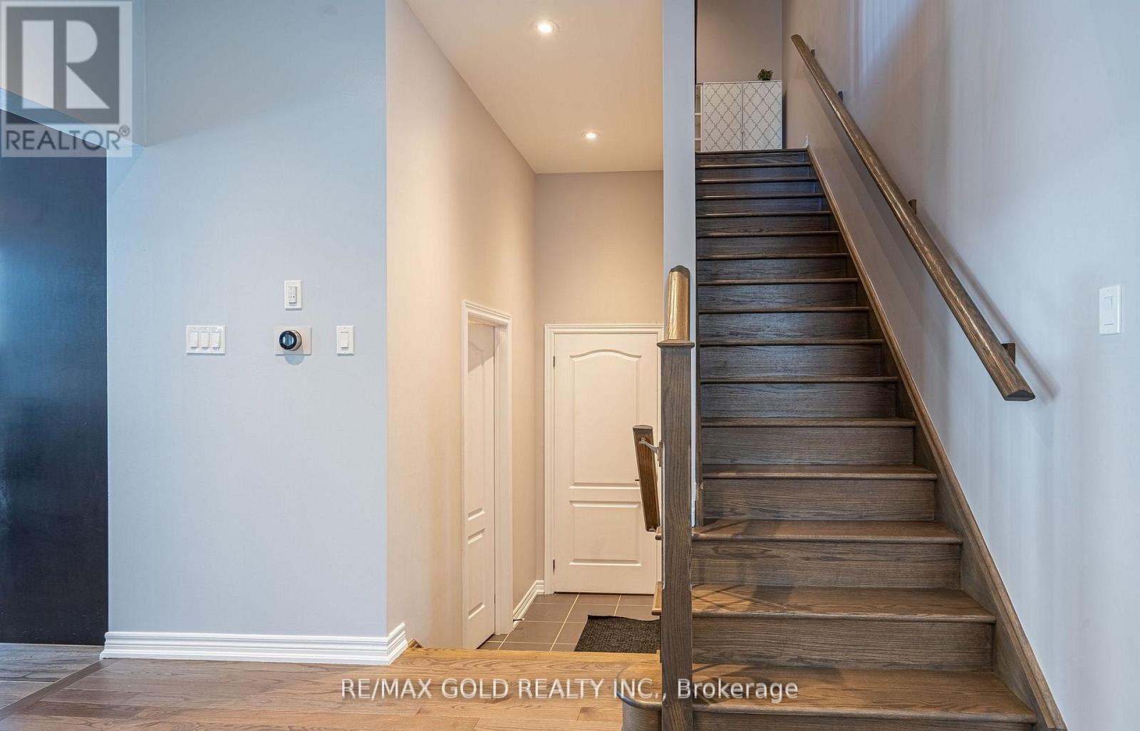 10 Spokanne Street, Brampton, Ontario  L6R 4A2 - Photo 17 - W12795176