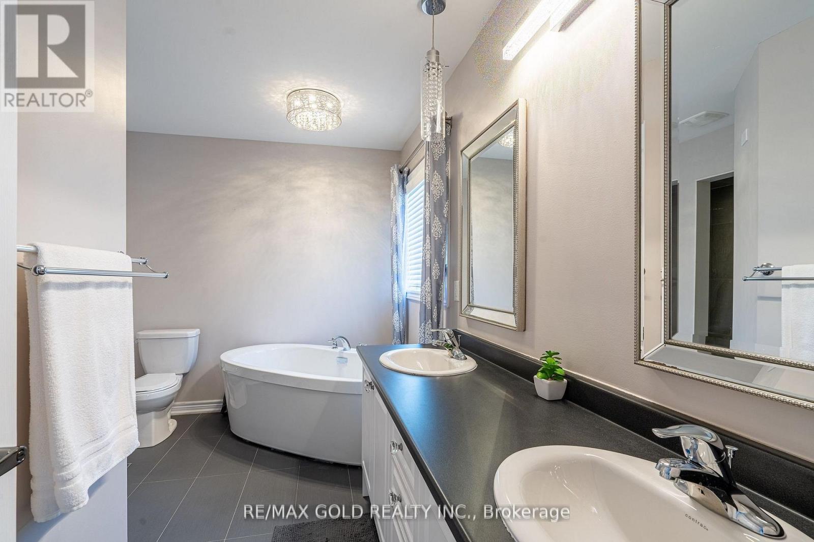 10 Spokanne Street, Brampton, Ontario  L6R 4A2 - Photo 21 - W12795176