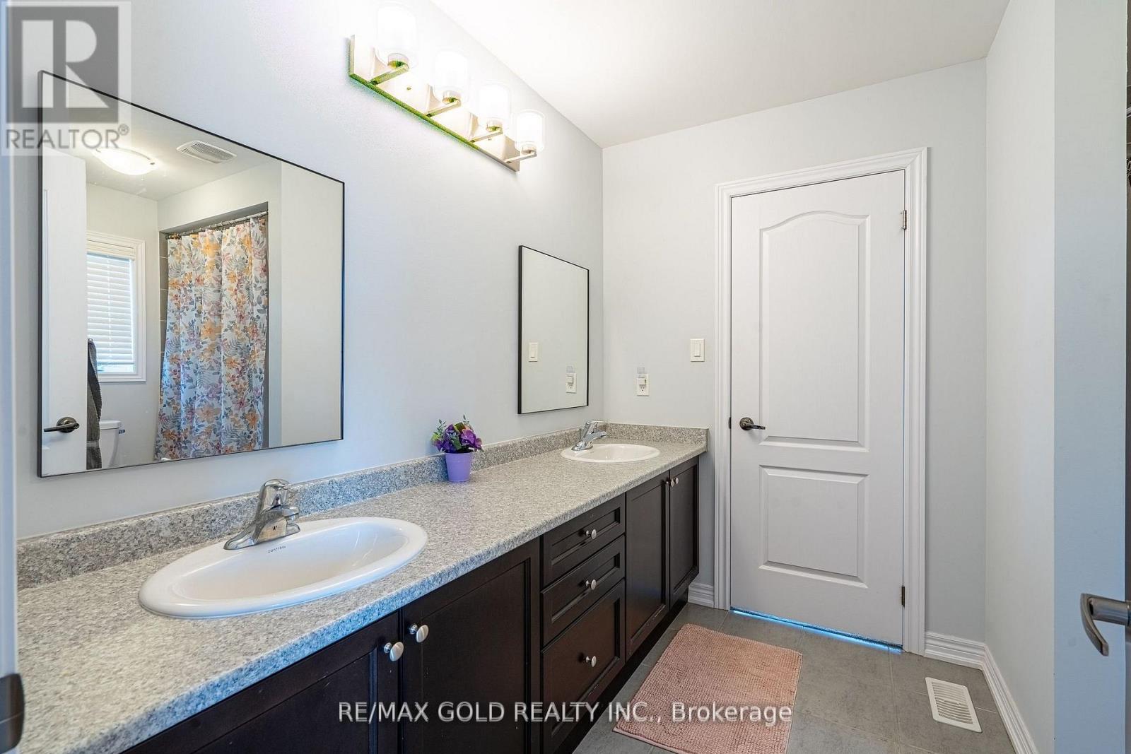 10 Spokanne Street, Brampton, Ontario  L6R 4A2 - Photo 27 - W12795176