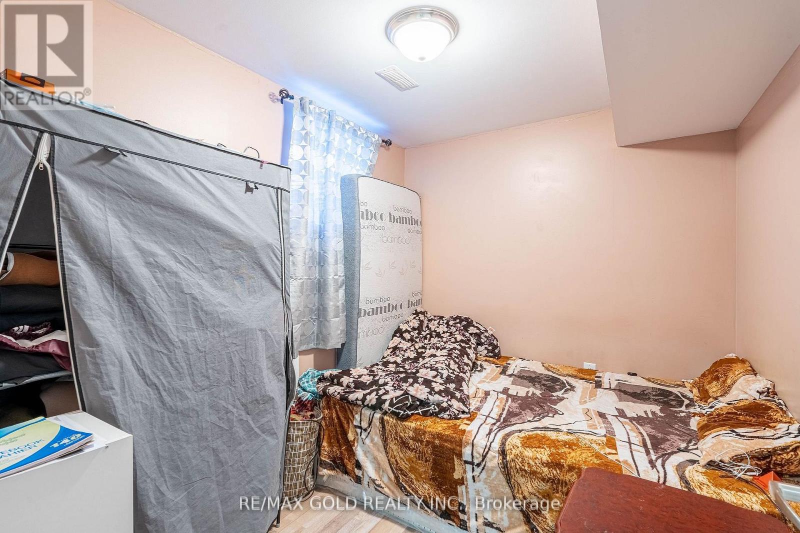 10 Spokanne Street, Brampton, Ontario  L6R 4A2 - Photo 33 - W12795176