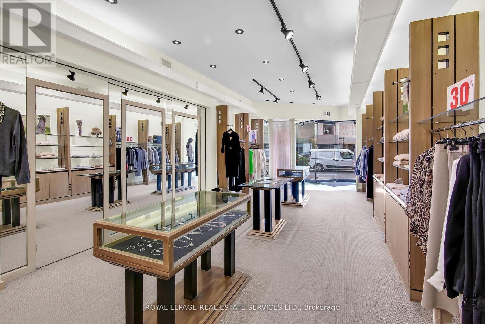 1232 St Clair Avenue W, Toronto, Ontario  M6E 1B7 - Photo 8 - W12795184