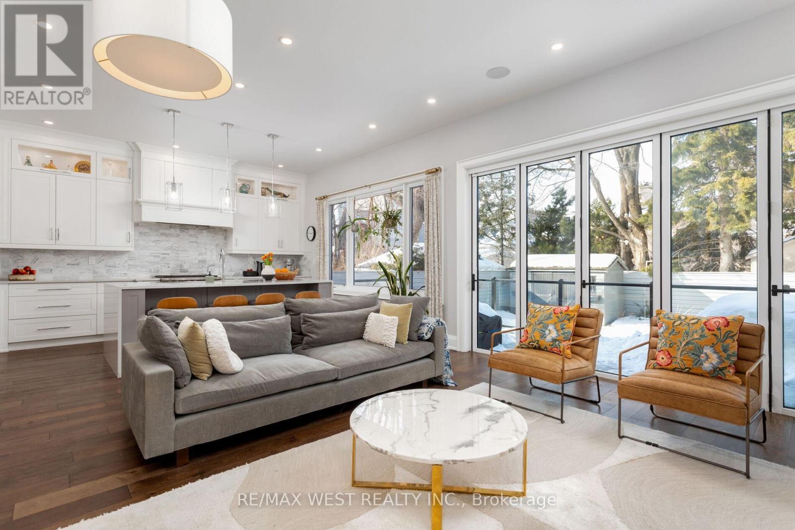 34 Government Road, Toronto, Ontario  M8X 1V9 - Photo 12 - W12795204