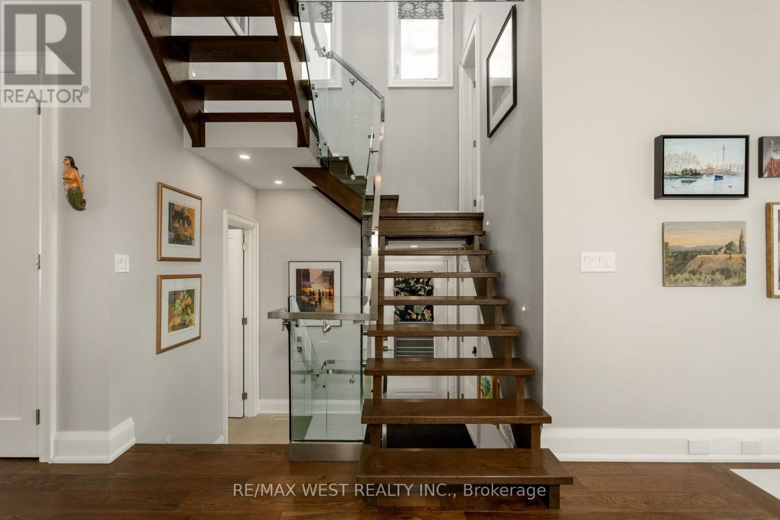 34 Government Road, Toronto, Ontario  M8X 1V9 - Photo 15 - W12795204