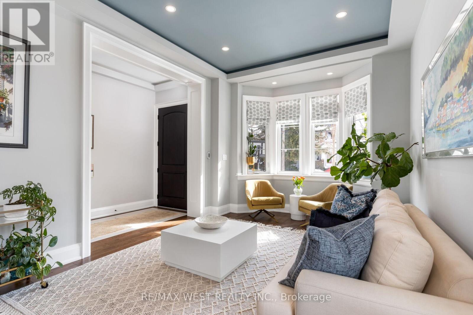 34 Government Road, Toronto, Ontario  M8X 1V9 - Photo 5 - W12795204