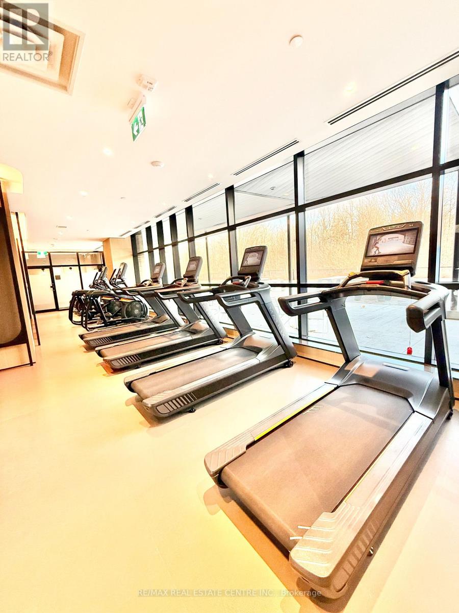 750 Whitlock Avenue, Milton, Ontario  L9E 1M4 - Photo 16 - W12795208