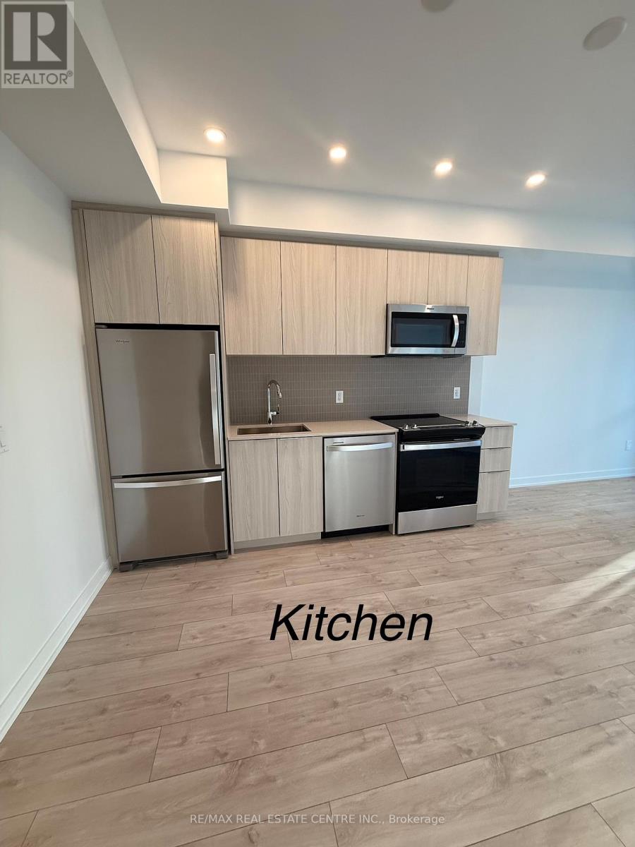 750 Whitlock Avenue, Milton, Ontario  L9E 1M4 - Photo 3 - W12795208