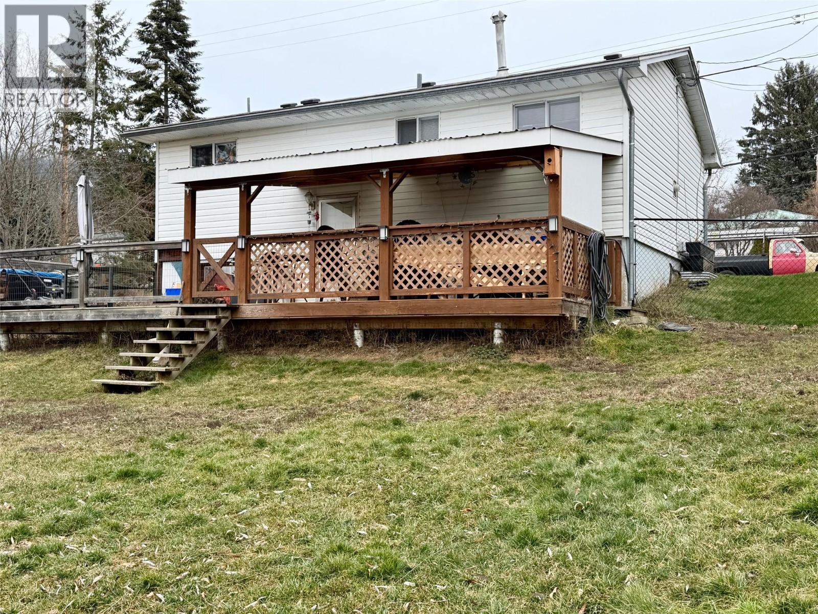 239 6th Avenue N, Creston, British Columbia  V0B 1G3 - Photo 2 - 10375870