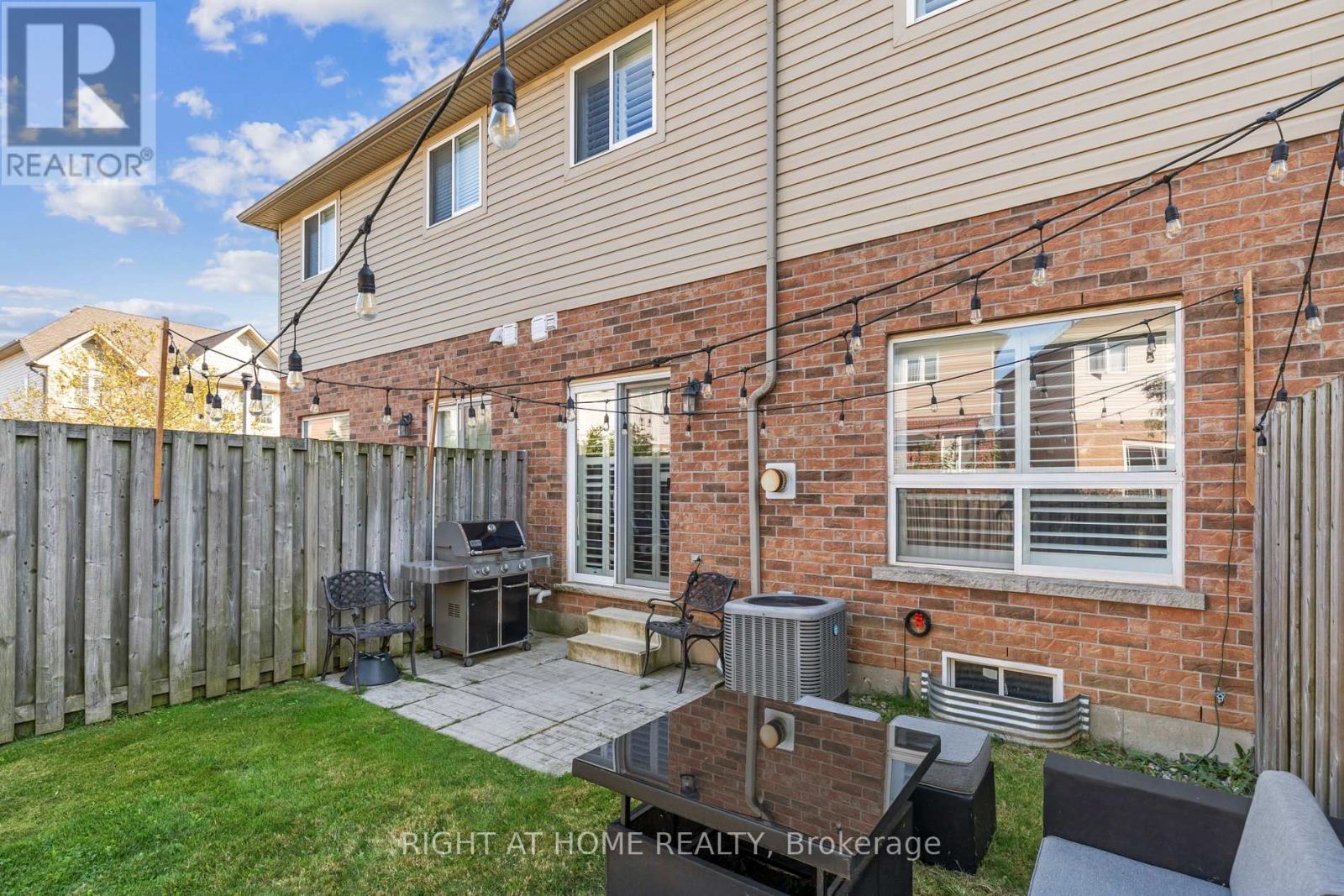 6 - 40 Dartmouth Gate, Hamilton, Ontario  L8E 0B9 - Photo 35 - X12795064