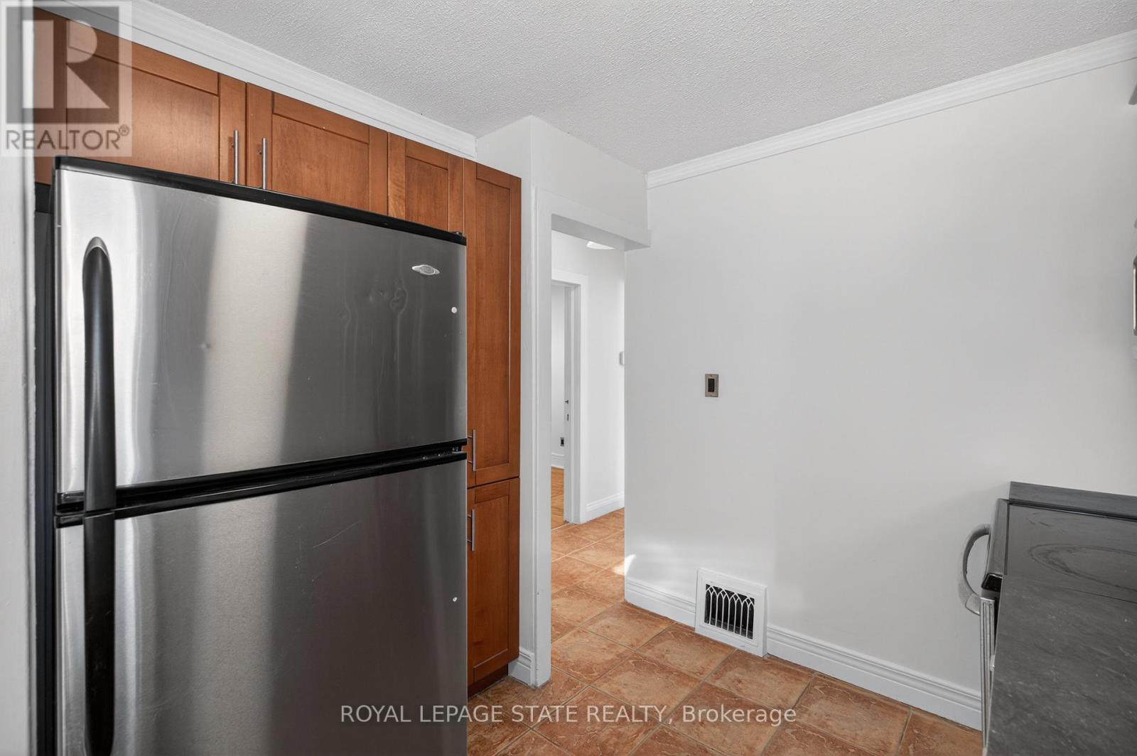 94 Emerson Street, Hamilton, Ontario  L8S 2X6 - Photo 13 - X12795076