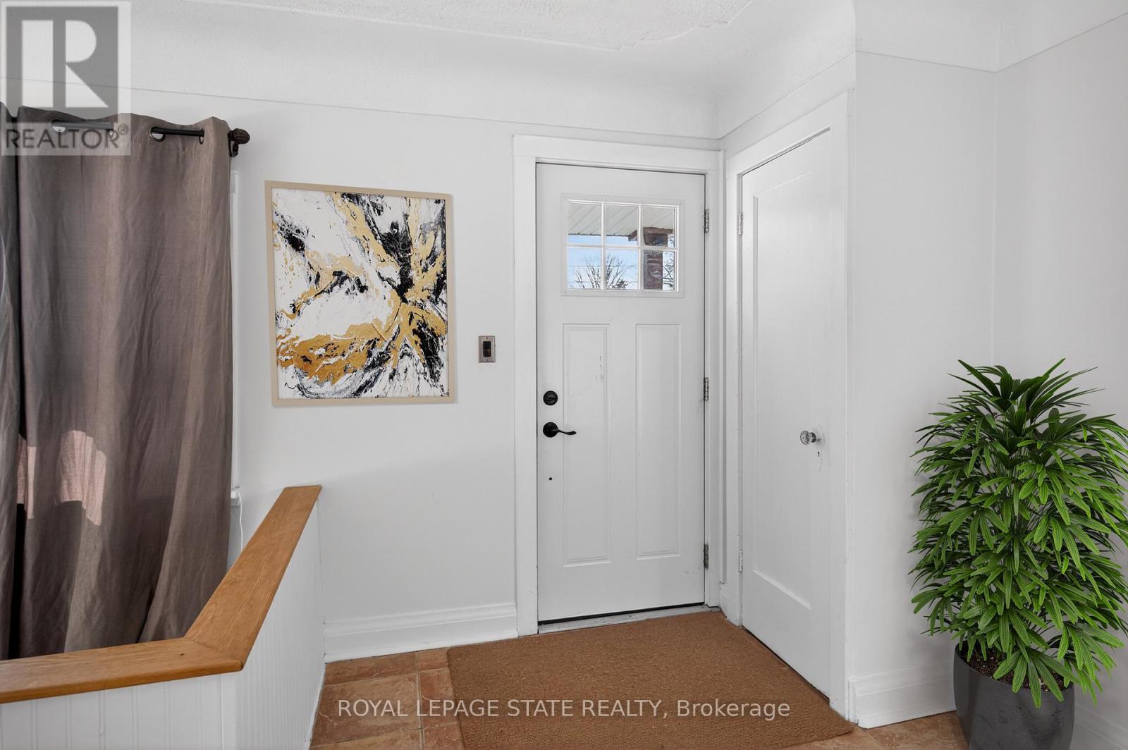 94 Emerson Street, Hamilton, Ontario  L8S 2X6 - Photo 3 - X12795076