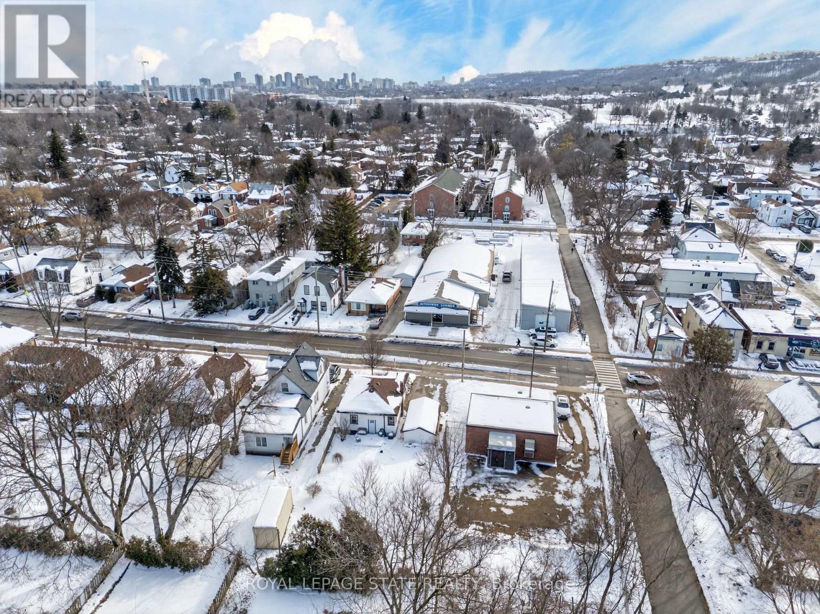 94 Emerson Street, Hamilton, Ontario  L8S 2X6 - Photo 30 - X12795076