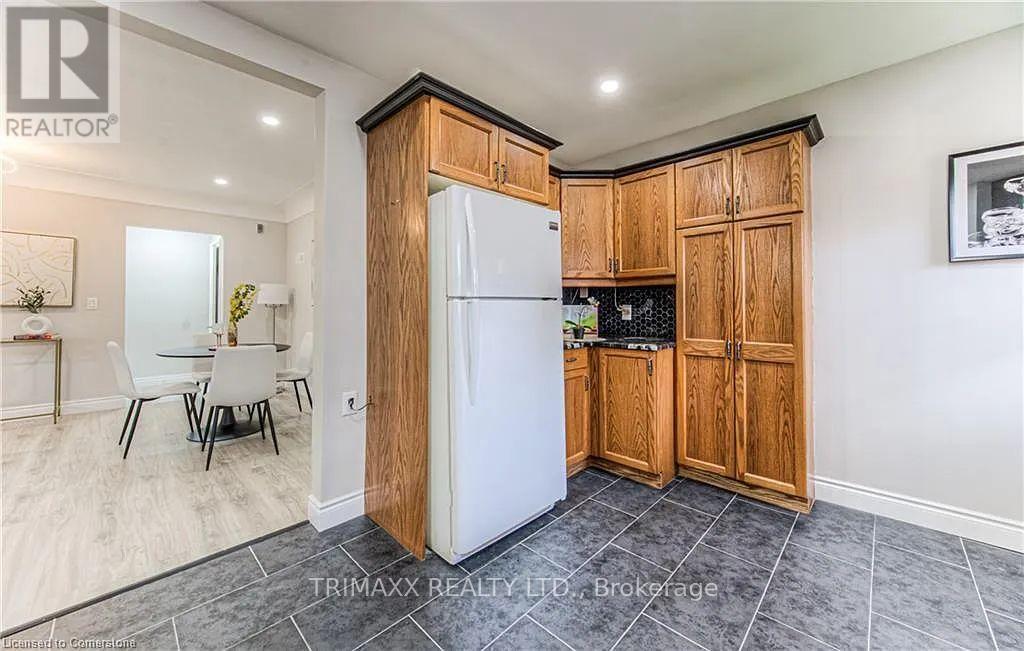 271 Bedford Road, Waterloo, Ontario  N2G 3A7 - Photo 9 - X12795102