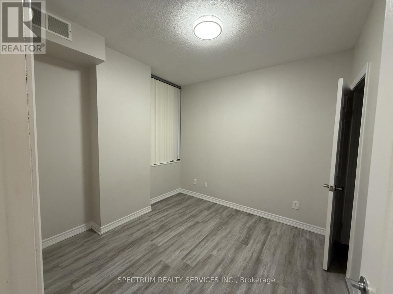 116 - 6350 Dorchester Road, Niagara Falls (Dorchester), Ontario  L2G 1A0 - Photo 16 - X12795120