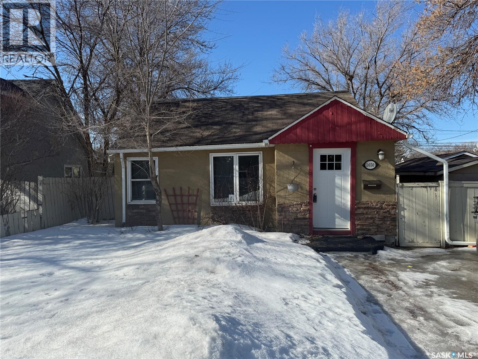 1050 Wascana Street, Regina, Saskatchewan  S4T 4H7 - Photo 3 - SK028747