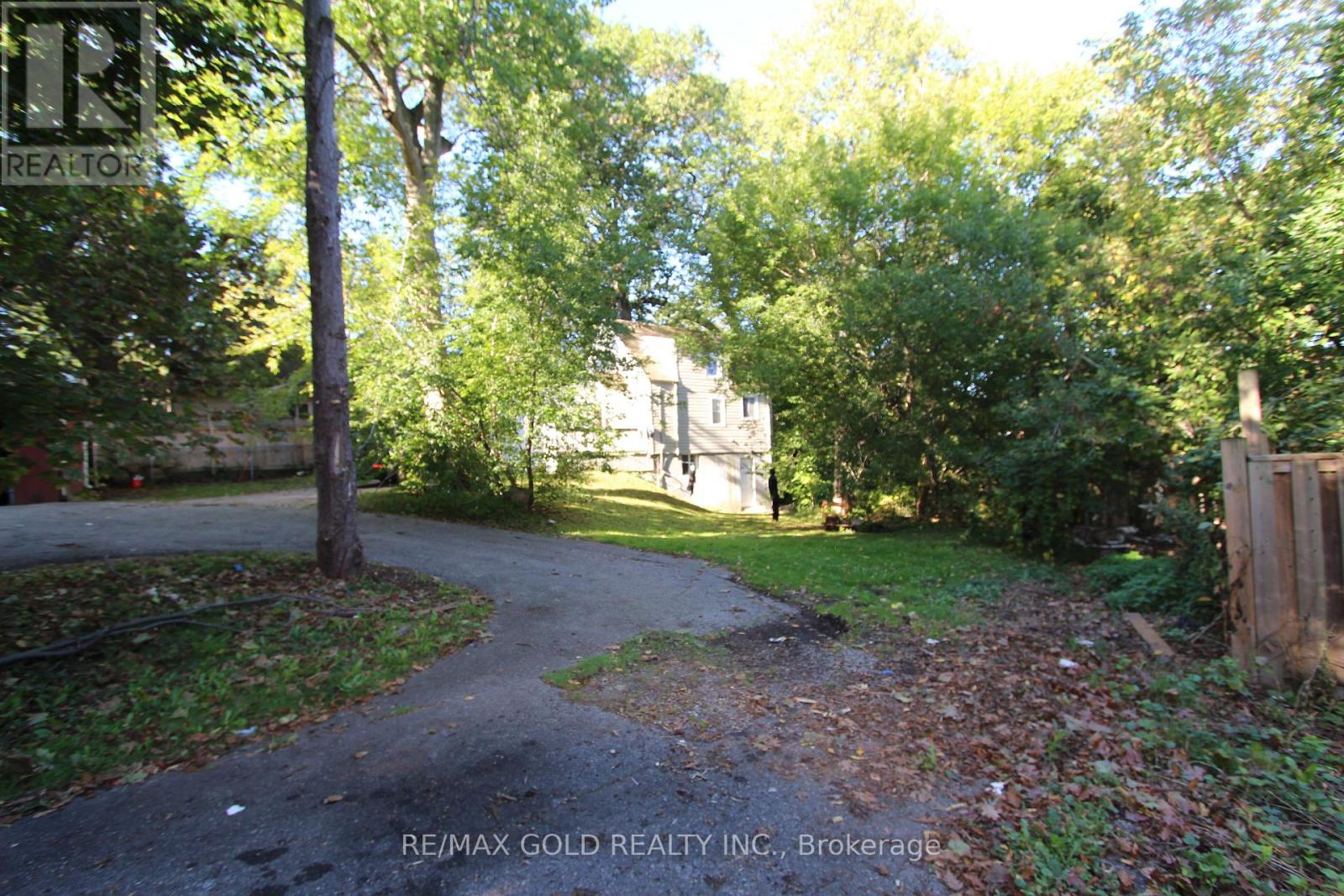 961 Lakeshore Road W, Mississauga, Ontario  L5H 1H8 - Photo 10 - W12451387