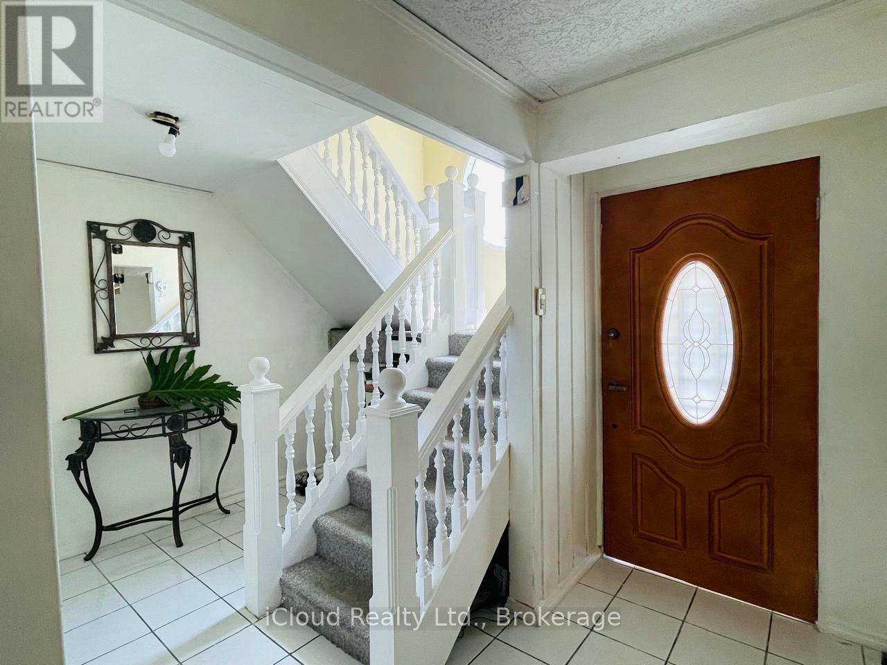 45 Lisa Avenue, Maraval, Ontario   - Photo 15 - X12726864