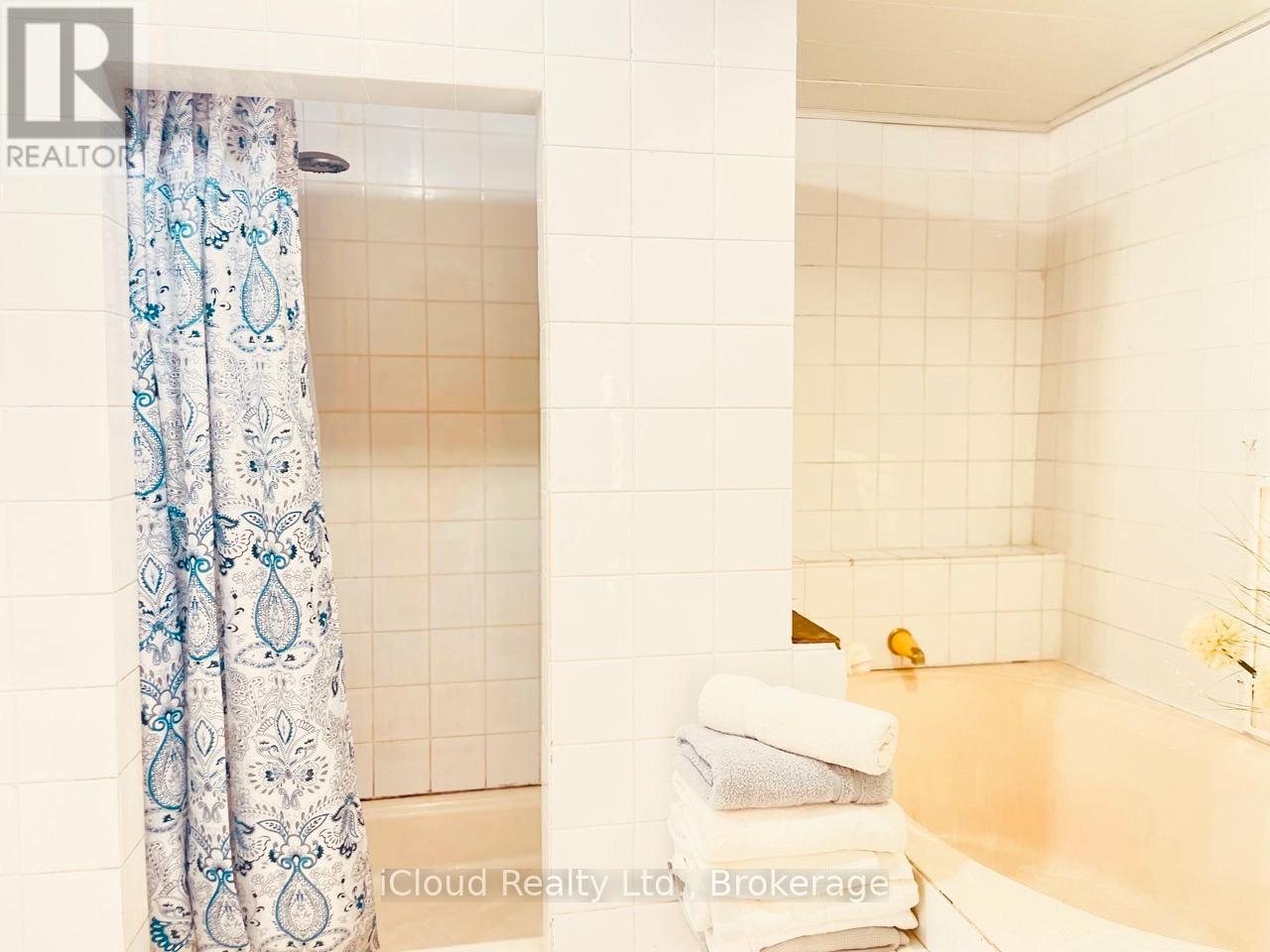 45 Lisa Avenue, Maraval, Ontario   - Photo 20 - X12726864