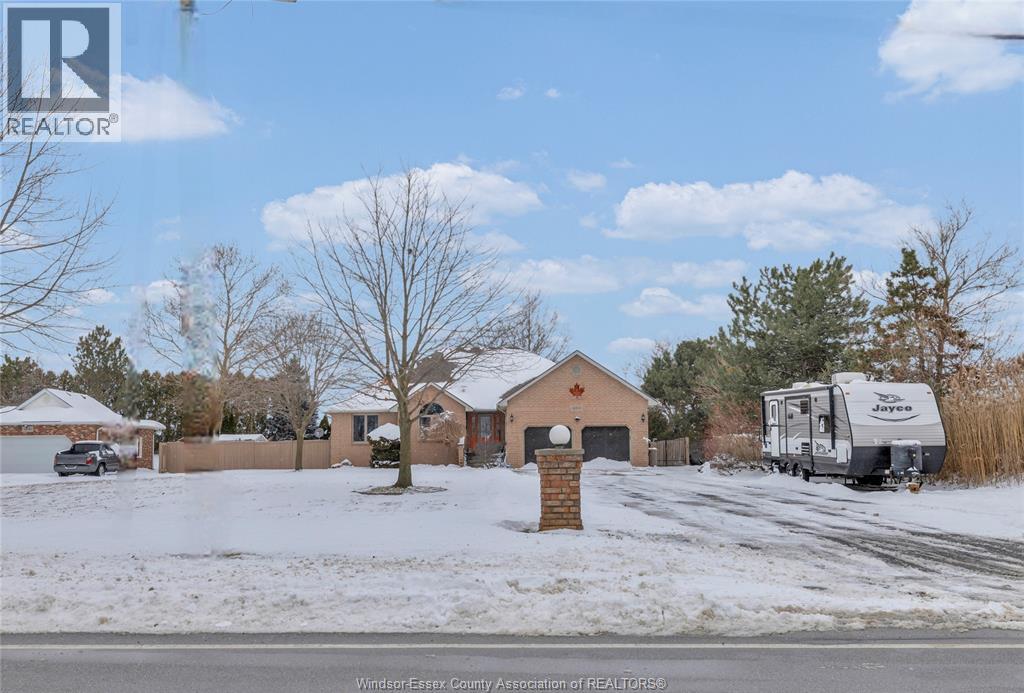 4160 Baseline, Windsor, Ontario  N9A 6T3 - Photo 4 - 26003395