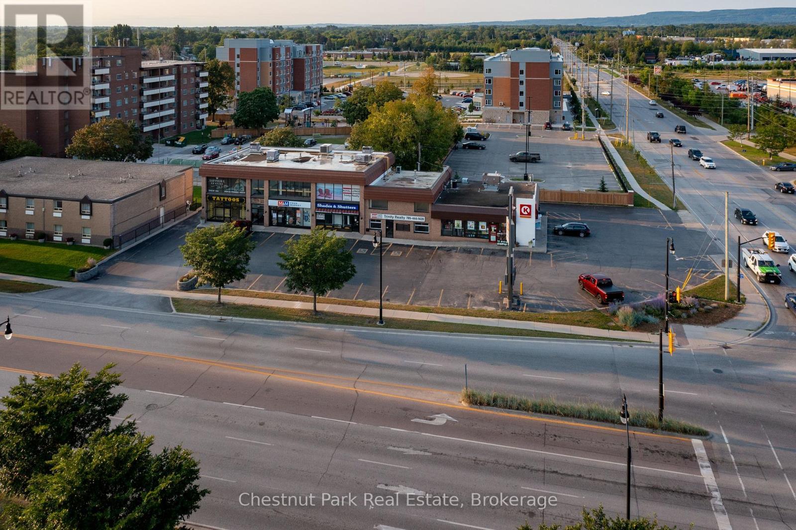 Secondary picture of 560 FIRST STREET