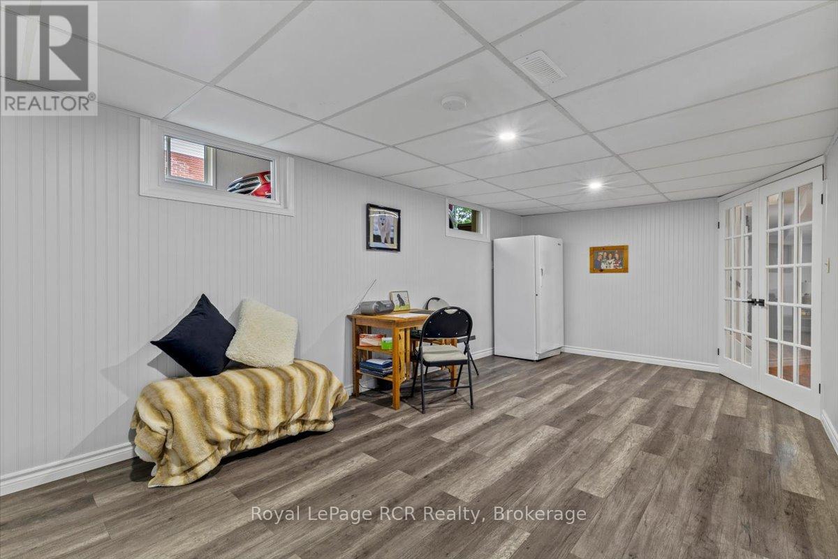 382 3rd Street, Hanover, Ontario  N4N 1B3 - Photo 21 - X12795336