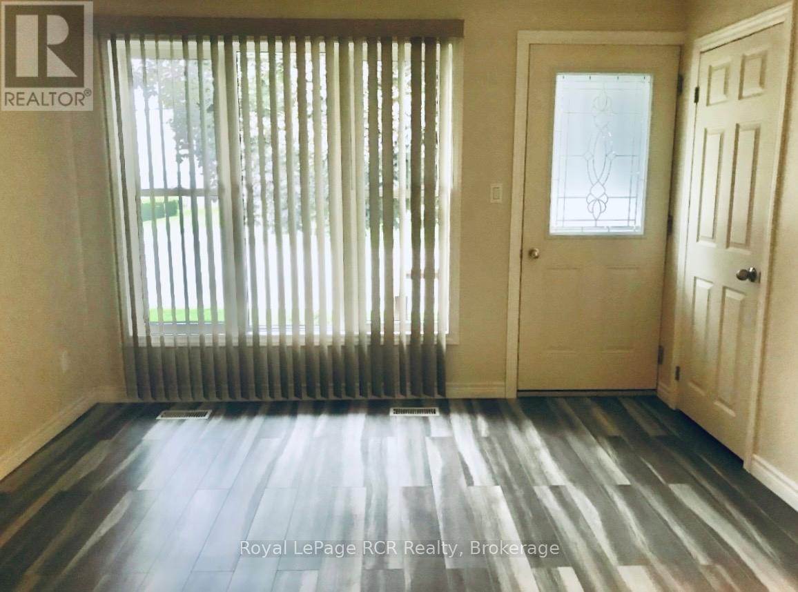 382 3rd Street, Hanover, Ontario  N4N 1B3 - Photo 30 - X12795336