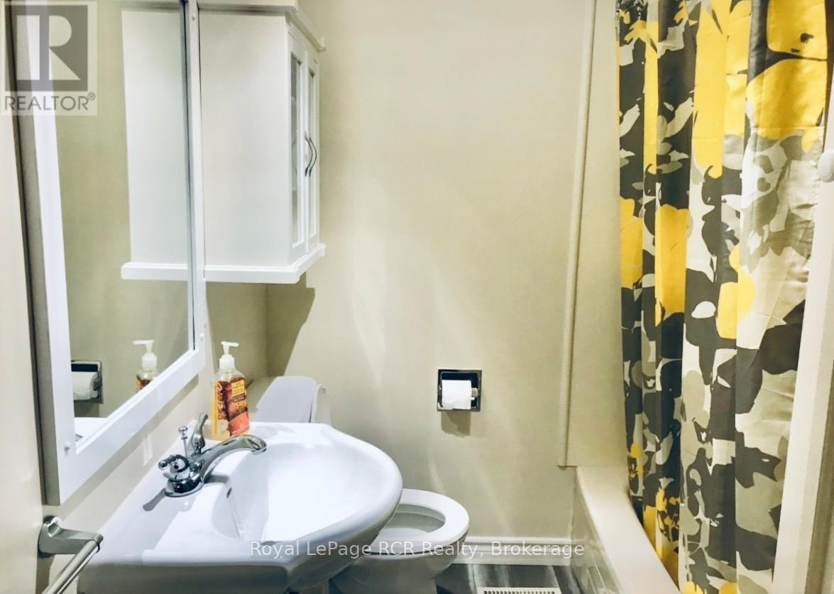 382 3rd Street, Hanover, Ontario  N4N 1B3 - Photo 32 - X12795336