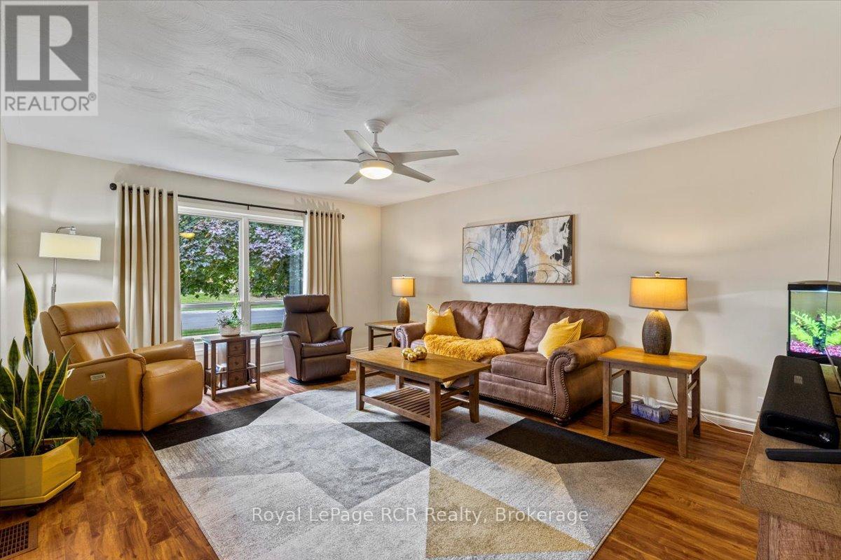 382 3rd Street, Hanover, Ontario  N4N 1B3 - Photo 9 - X12795336