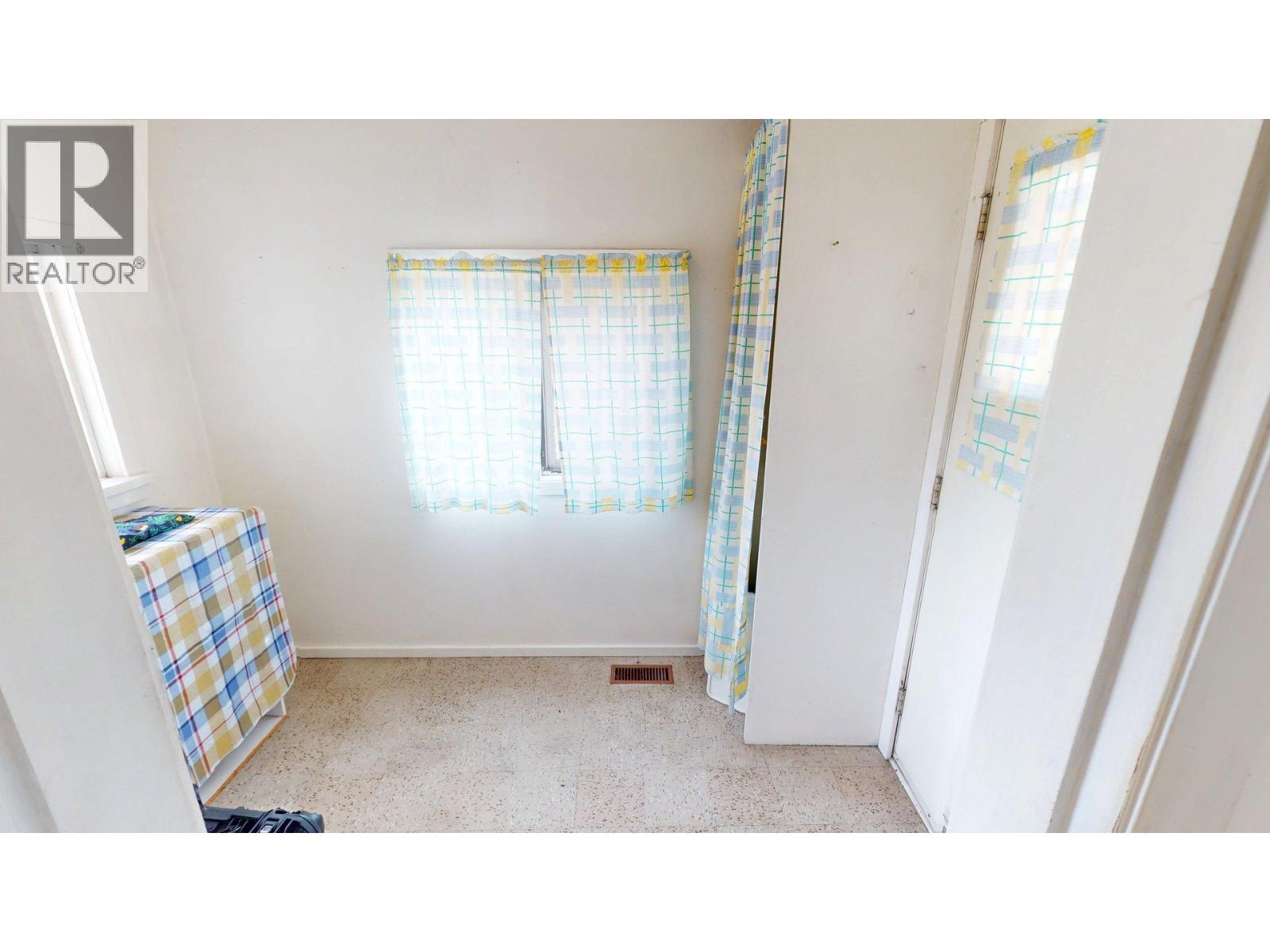 308 17th Avenue N, Cranbrook, British Columbia  V1C 3X1 - Photo 16 - 10376097