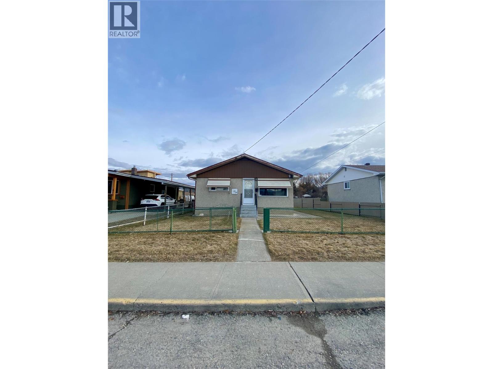 308 17th Avenue N, Cranbrook, British Columbia  V1C 3X1 - Photo 28 - 10376097