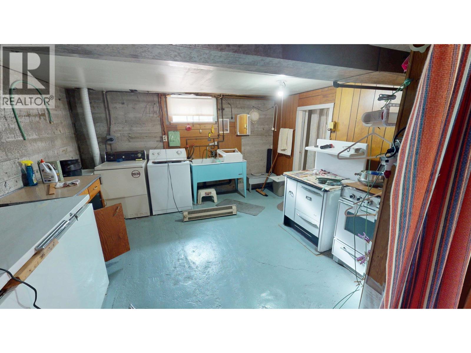 308 17th Avenue N, Cranbrook, British Columbia  V1C 3X1 - Photo 17 - 10376097