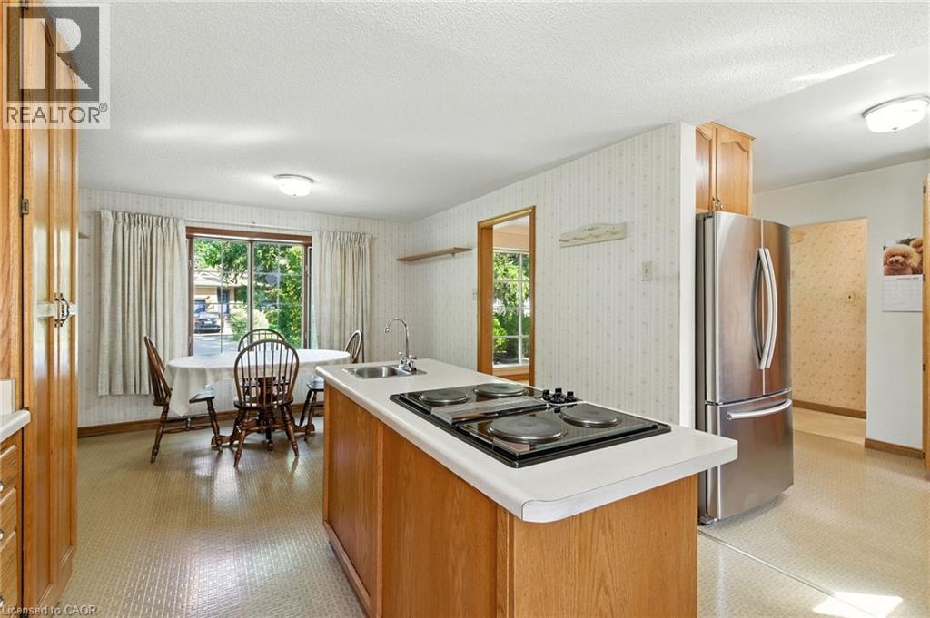 18 Jasper Drive, Stoney Creek, Ontario  L8G 2S7 - Photo 3 - 40805633