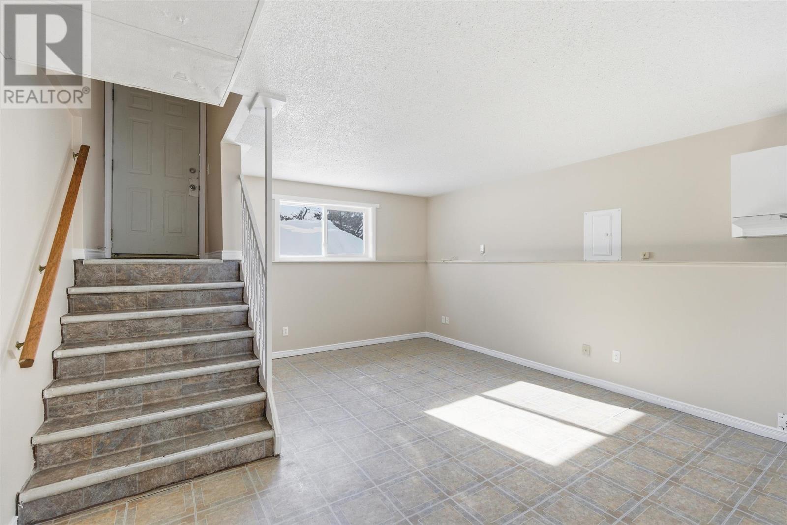 30-32 Wemyss St, Sault Ste. Marie, Ontario  P6B 1B3 - Photo 4 - SM260314