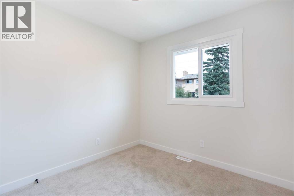 24 Hawkwood Crescent Nw, Calgary, Alberta  T3G 1X5 - Photo 22 - A2272177