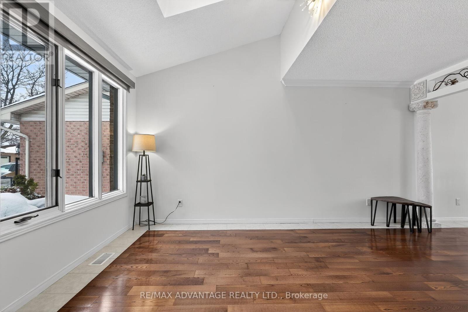 99 Conway Lane, London South, Ontario  N6E 3K1 - Photo 5 - X12795348