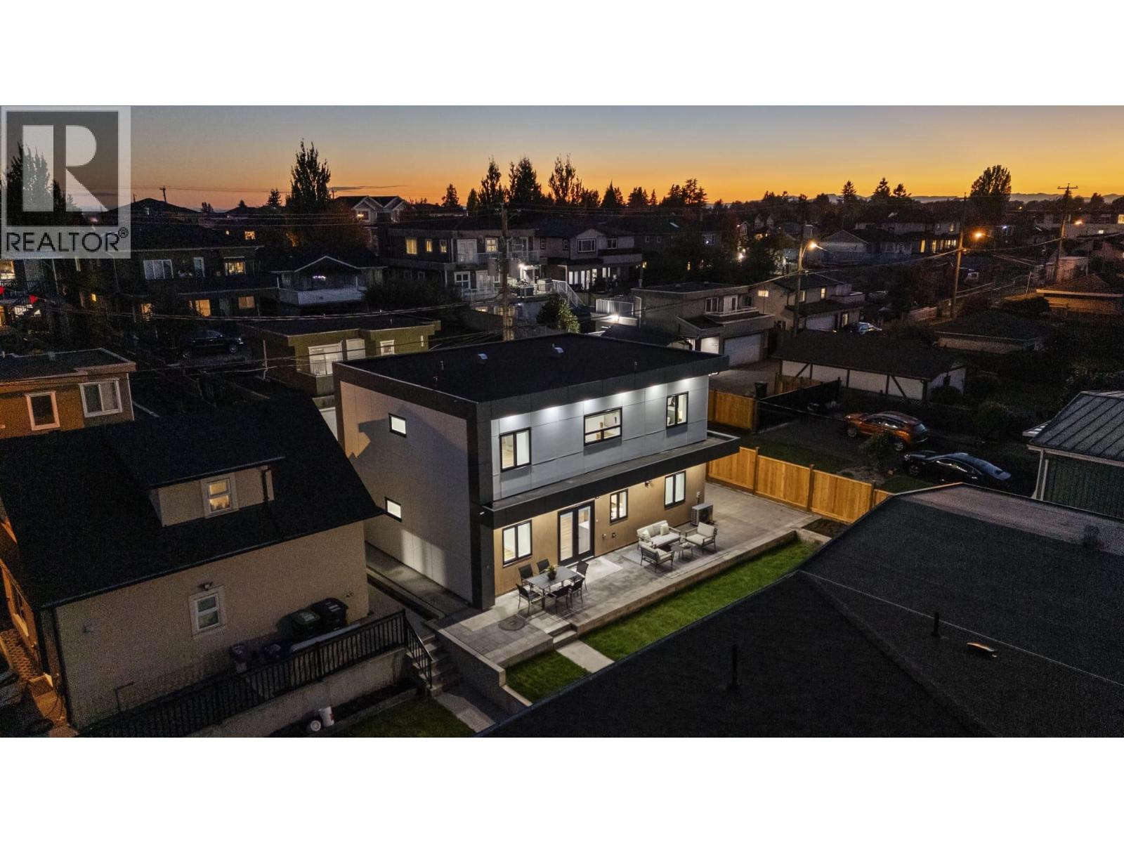 3 2808 E 48TH AVE, Vancouver, British Columbia