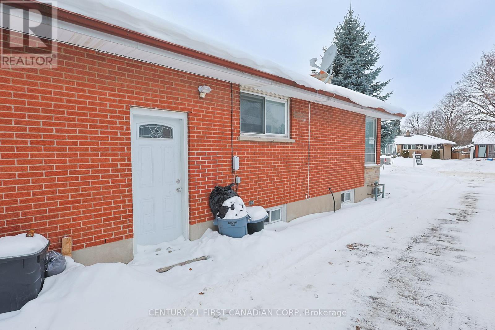 Upper - 65 Irving Place, London East, Ontario  N5V 2H6 - Photo 21 - X12584732