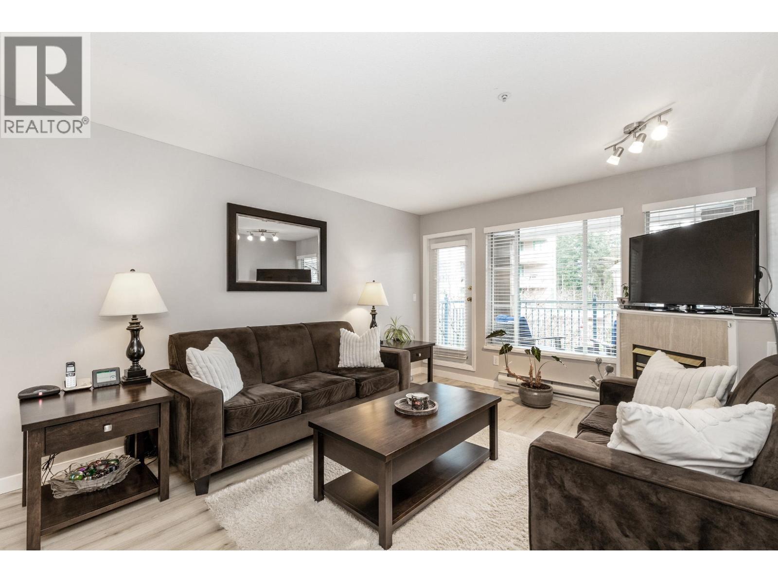 304 3065 Primrose Lane, Coquitlam, British Columbia  V3B 7P7 - Photo 4 - R3090431
