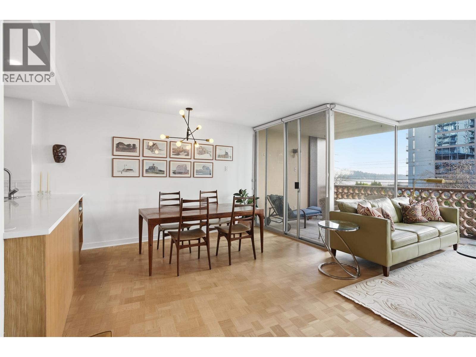 102 2135 Argyle Avenue, West Vancouver, British Columbia  V7V 1A5 - Photo 4 - R3090542