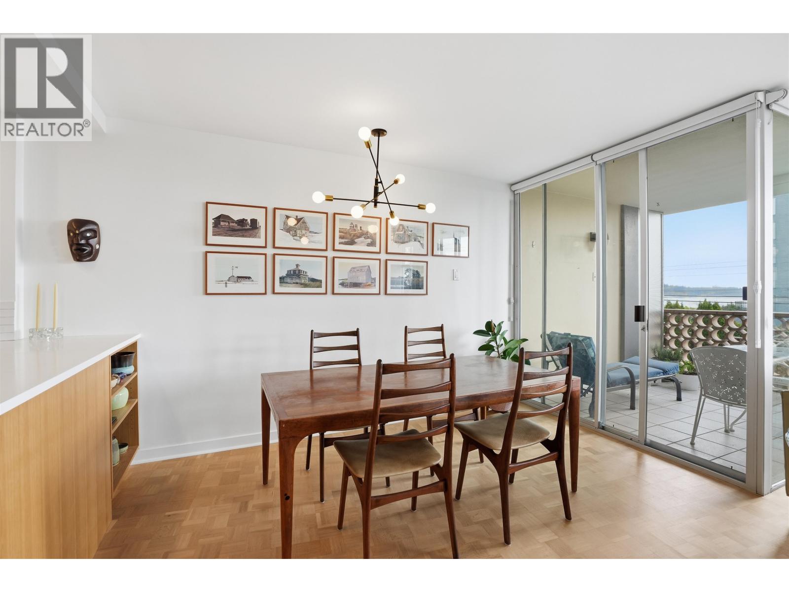 102 2135 Argyle Avenue, West Vancouver, British Columbia  V7V 1A5 - Photo 5 - R3090542