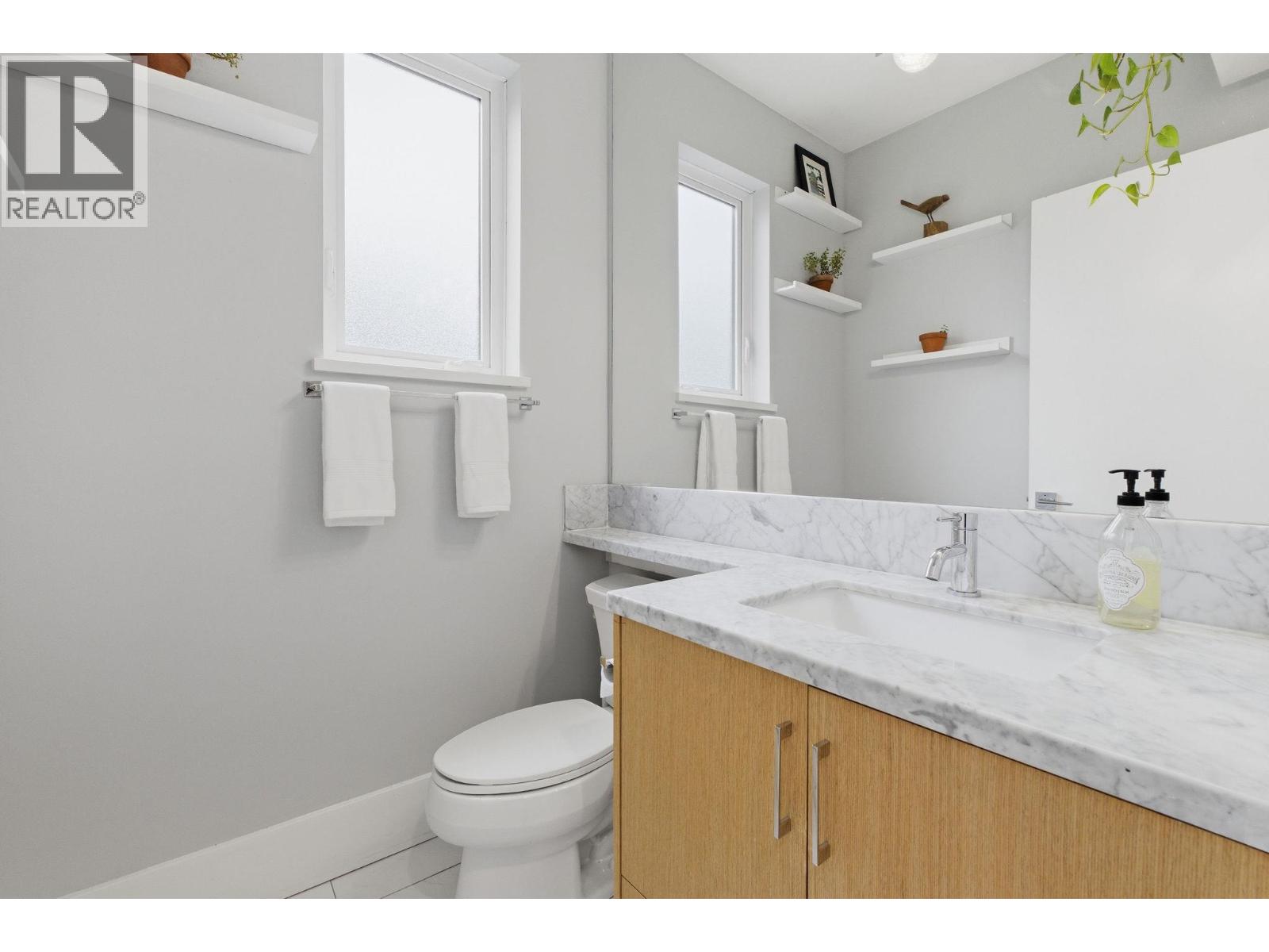 255 E 6th Street, North Vancouver, British Columbia  V7L 1P4 - Photo 11 - R3090544