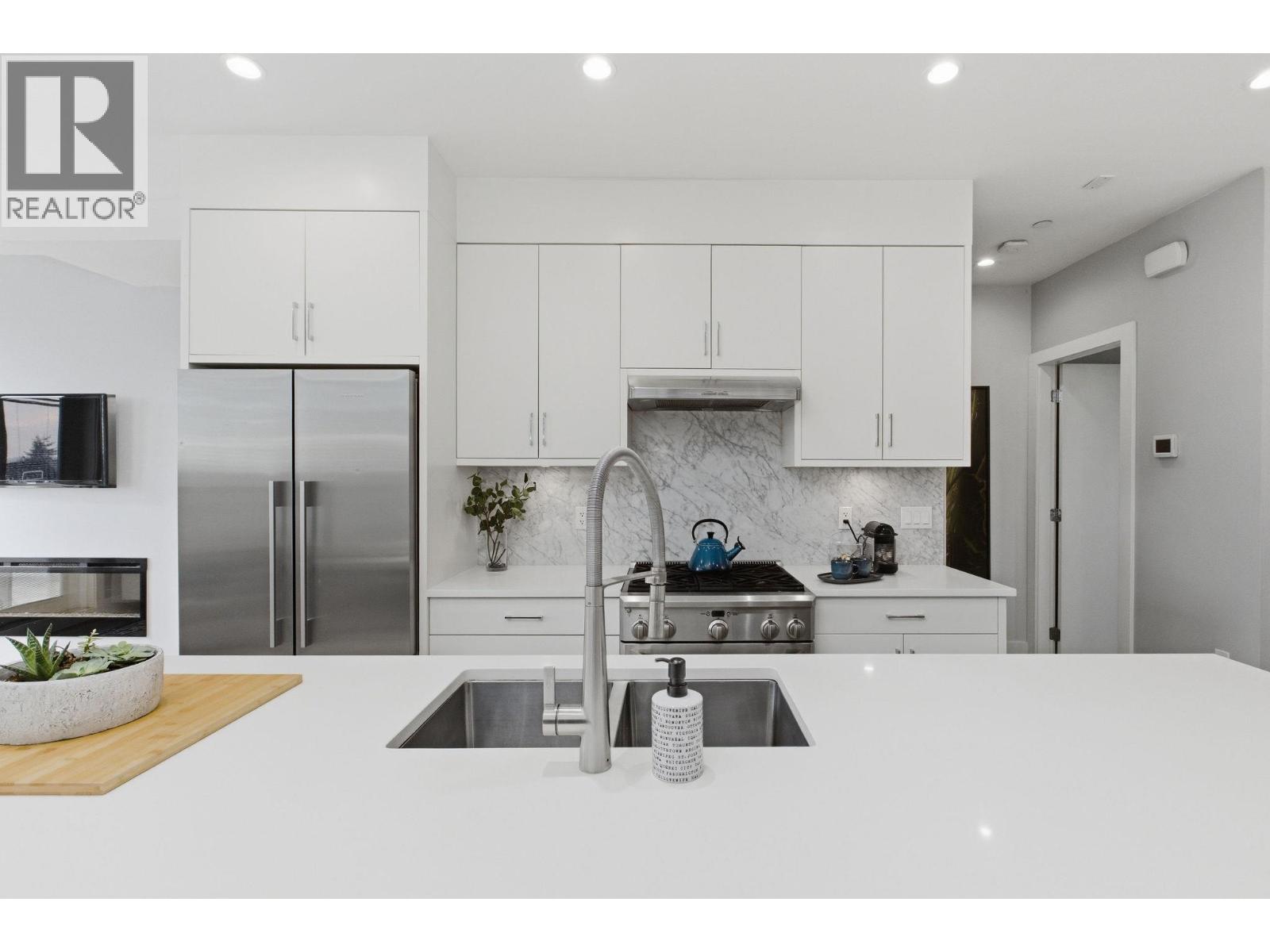 255 E 6th Street, North Vancouver, British Columbia  V7L 1P4 - Photo 6 - R3090544