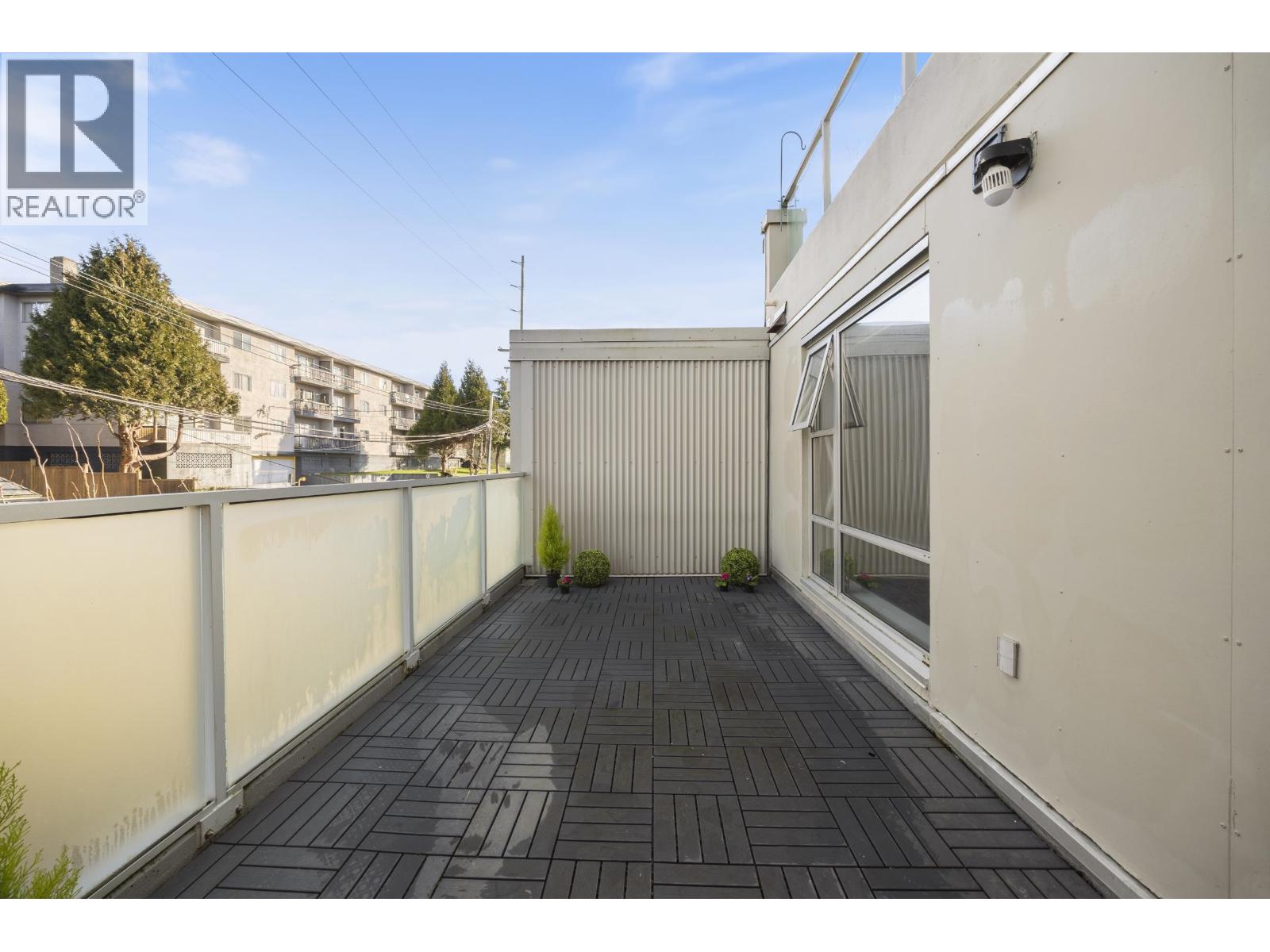 413 3811 Hastings Street, Burnaby, British Columbia  V5C 6V2 - Photo 11 - R3090554