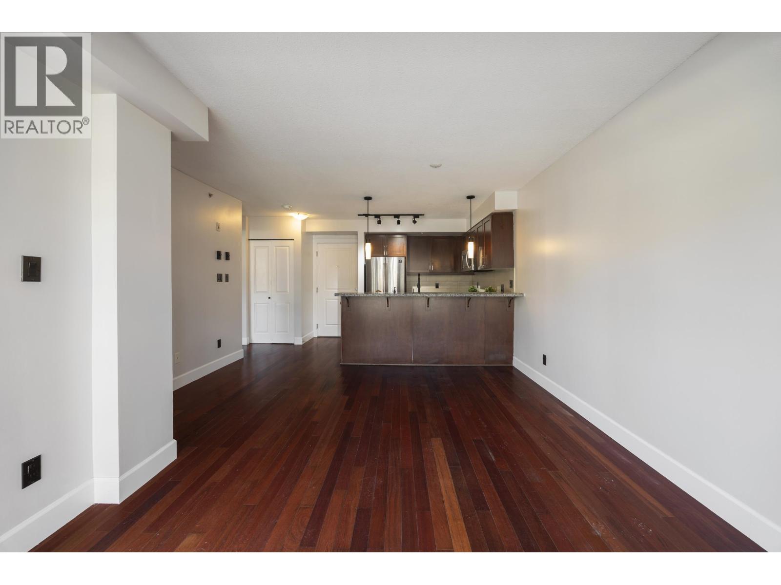 413 3811 Hastings Street, Burnaby, British Columbia  V5C 6V2 - Photo 5 - R3090554